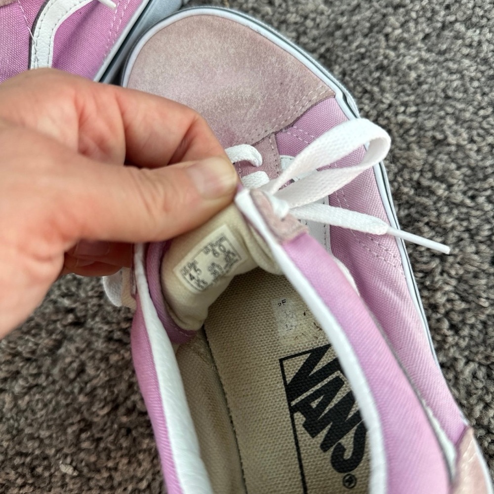 Vans - Picture 6 of 6